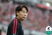 홈에서 완패하고 ‘야유’받은 김기동 감독 “팬께 죄송, 정비해서 다시 올라갈 수 있게 하겠다”[현장인터뷰]