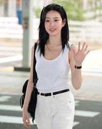 화이트룩 이유비, 팬 여러분 반가워요~ [포토]