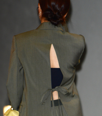 파격! 배우 이민정, 속이 훤히 보이는 초미니 크롭탑으로 시선 사로잡아