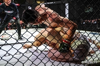 MAXFC 권용철, 인천 라이진 대회에서 일본의 미우라 코타를 TKO로 무너뜨려