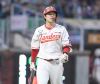 [포토] 삼진 최정 ‘유인구에 당했어’