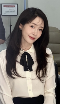 성유리, ‘남편 옥바라지’ 시련 속에서도 알리는 복귀 근황