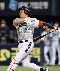 [포토]두산 양의지, KIA 네일 상대 시즌 7호 홈런