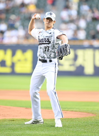 [포토]정승원의 시구