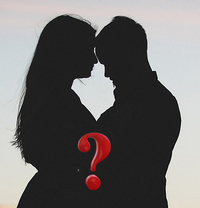 결혼 앞둔 뮤지컬 배우, 동료와 속옷 사진 유출…예비신부가 올렸나?