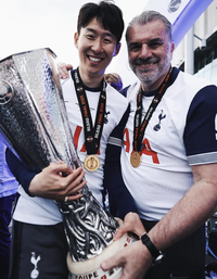 토트넘 ‘캡틴’ 손흥민, 떠난 포스테코글루 감독 향한 작별사 “그의 방식대로 최고의 밤 만들어, 덕분에 더 좋은 선수·사람 됐다”