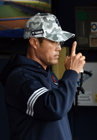 “기존 주축들, 신예들과 동등하게 비교할 것” 조성환 감독대행이 ‘무한 경쟁’ 선언한 이유는? [SS시선집중]