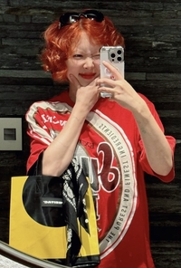 현아, 강렬한 레드 펌 헤어로 깜찍하게! 용준형과 ‘장꾸’ 부부의 신혼 생활