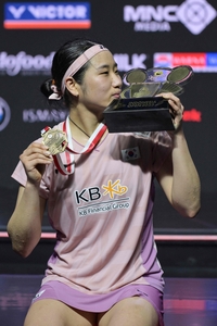 ‘집념의 역전우승’ 안세영 “지지 않는 선수 되고파…영어 공부도 열심히”