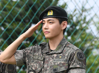 BTS 뷔, 전역하자 마자 남긴 소감 “하루 빨리 아미들에게 달려가고파!”