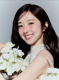 방송인 이혜성, 청초한 미모와 우아한 분위기 화보...“여신 분위기 물씬”