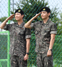 [포토]BTS RM-뷔, 전역 신고