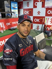 KT전 극적인 ‘결승타’→8G 연속 2안타↑‘미친 타격감’…레이예스 “최다 안타 경신? 팀 승리가 더 중요해” [SS수원in]