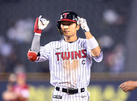 ‘프로보노’ 정경호, 판사·상대 변호사 휠체어 태웠다... 파격 현장 검증 예고