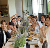 이 조합 실화? 최지우 생일에 모인 배우들 [★SNS]