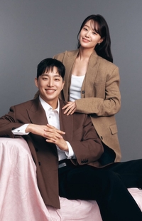 송지은-박위, “남매라고 착각하시면 안 돼요!” 첫 부부 프로필 사진 공개