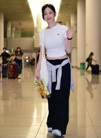 귀국인사하는 이유비, 안녕하세요! [포토]