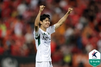 전진우 12호골 폭발+티아고 2골 맹활약…전북, 강원 격파하며 대전과 6점 차 선두