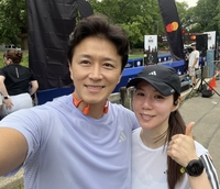 갑상선암 투병 진태현, 아내 박시은과 뉴욕 일정 마치고 수술 위해 귀국