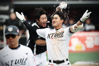 5월 1할 타율 ‘부진’→6월 0.370대 ‘붙박이 1번’까지…배정대는 어떻게 다시 살아났나 [SS시선집중]