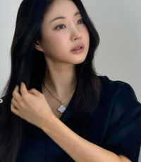 김사랑, 세월 역행하는 ‘최강 동안’…시크한 올블랙 패션도 완벽 소화