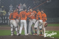 33년 만에 ‘40승 선착’→33일 만에 ‘1위 탈환’…한화, 무더위 속 무르익는 ‘가을야구 꿈’ [SS포커스]
