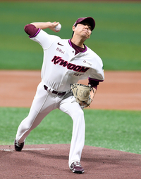 [포토]시즌 6승 노리는 키움 선발 하영민