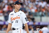 5월 ERA 7.47→6월 3점대, 나아지고 있는 엄상백…달 감독은 “더 공격적으로 던져야” 주문 [SS시선집중]