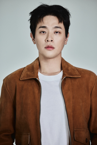 ‘배우·출판사 대표’ 그리고 인간 박정민 “저도 내년에 탄생 40주년인데요” [창간 40주년 인터뷰]