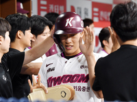 ‘32연속 도루’ 매 경기 KBO ‘역사’ 쓰는 송성문…그런데 사령탑은 “항상 마음 졸인다” 걱정할까 [SS시선집중]