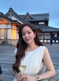 한지민, 우아한 옆트임 드레스…청순과 고혹을 넘나드는 매력