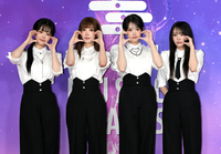 ‘본상’ QWER “더 멋진 아티스트 될 것” 벅찬 소감 [34th 서울가요대상]