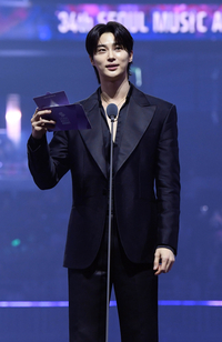 [포토]서울가요대상 대상 수상자 발표하는 변우석