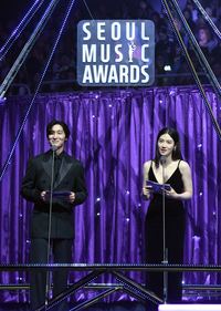 [포토]서울가요대상 시상자로 무대에 오른 장률-박주현