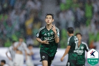 송민규 환상 벼락슛으로 동점골, ‘패배 잊은’ 전북 16경기(11승5무) 무패 행진 굳건한 선두[현장리뷰]