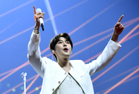 ‘본상’ 도영 “상 받으니 활동 행복 두 배” [34th 서울가요대상]