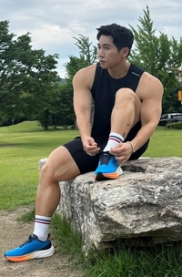 ‘러닝으로 마동석化’…유세윤, 사진은 헐크 몸매?