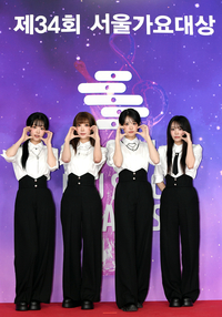 [포토]서울가요대상 첫 출격하는 QWER