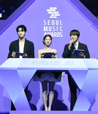 [포토]수빈-미연-강승윤, 서울가요대상의 3MC