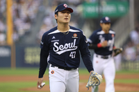 “애런 저지에게 맞았다고 생각” 두산 ‘토종에이스’도 혀를 내두른 박동원의 ‘홈런’ [백스톱]