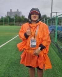 여자축구 ‘1세대’ 정수진 감독이 부산사하구아이파크U12WFC에서 그리는 ‘미래’[여왕기]