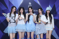 아일릿 “글릿, 우리의 존재 이유”…‘서울가요대상’ 2관왕 차지