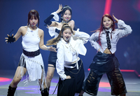 [포토] 비비업 ‘라이즈 스타상 받았어요’