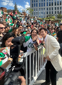 ‘뉴욕에 뜬 프론트맨’ 이병헌, 압도적 존재감 속 글로벌 팬심 저격