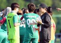 [포토]일본 U-20 대표팀과 프로 거친 대전대덕대의 플레잉 코치 다케