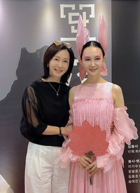 전인화, 절친 채시라 무용극 관람 “꿈을 이룬 환상의 무대” 극찬