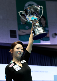 ‘76분만에 끝냈다’ 김가영, LPBA 개막전 우승 ‘8연속 투어 우승’…여왕은 여왕