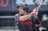 다시 ‘3강 구도’ 형성 중인 롯데, 6월 들어 힘내는 ‘형님들’이 핵심 [SS시선집중]