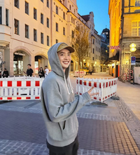 “왕자님의 반전 매력”…이종석, ‘재혼 황후’ 촬영 중 소탈한 근황 공개