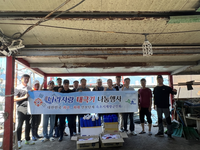 속초시 재향군인회, 관내 선박 290척에 태극기 전달